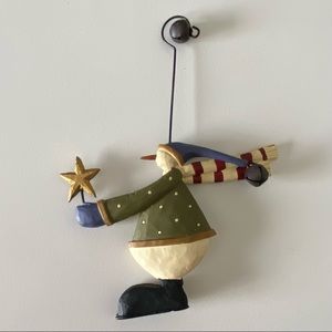 COLLECTIBLE WILLIRAYE CHRISTMAS ORNAMENT SNOWMAN